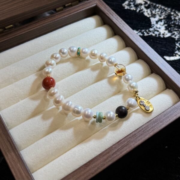Freshwater Pearl Bracelet with South Red Agate Accents