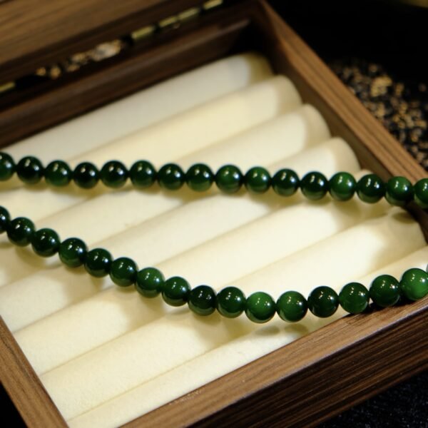 Green Nephrite Jade Bead Necklace